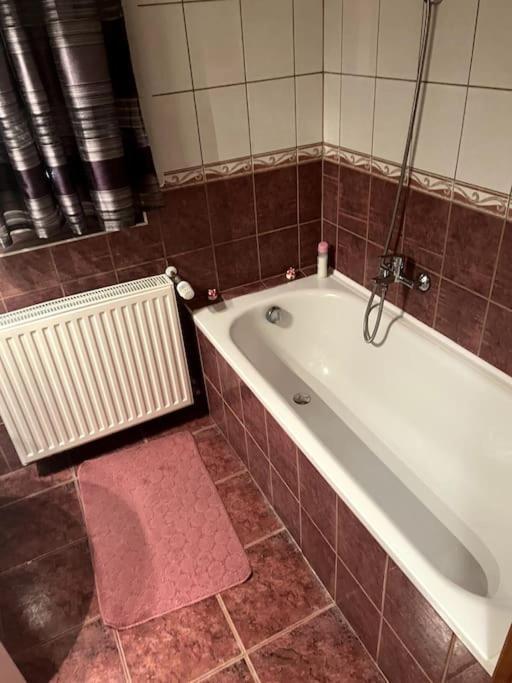 Laura Apartman Hajdúszoboszló Exterior foto